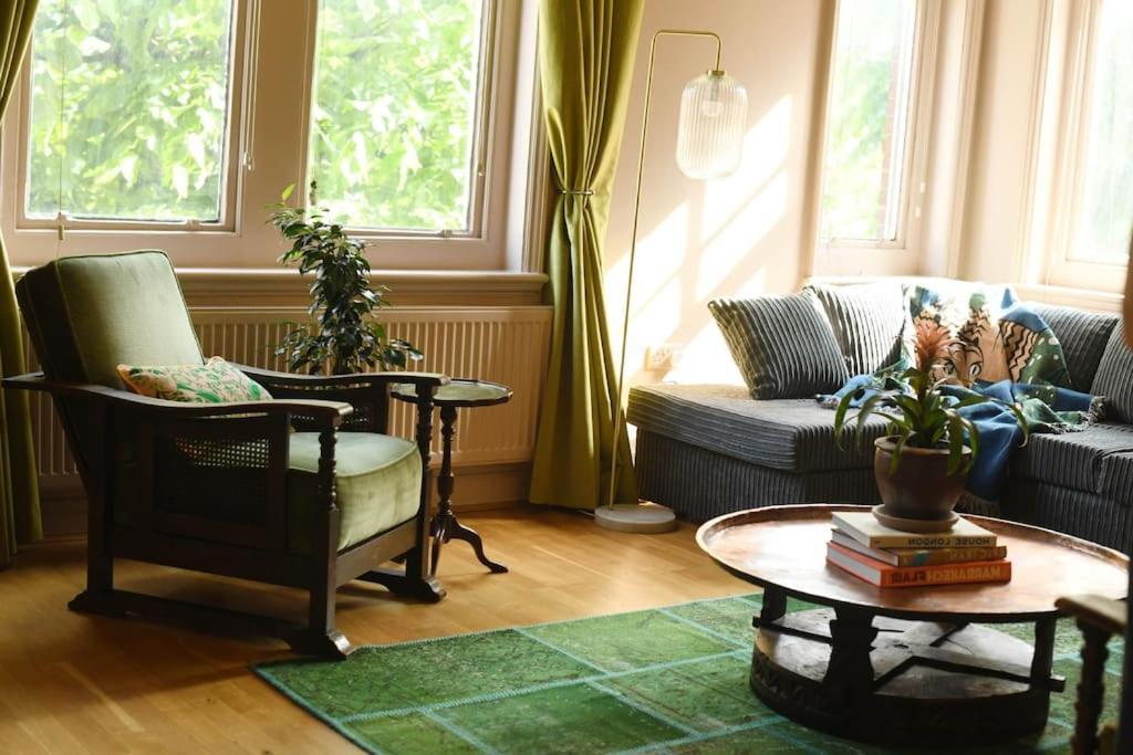 Three-Storey, Renovated 1890S Heritage Home In Spitalfields Market ลอนดอน ภายนอก รูปภาพ